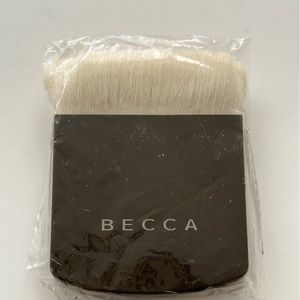 BECCA the one makeup perfecting brush unused- new